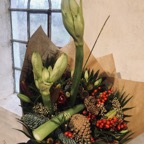 Julebuket med hvid amaryllis.jpg